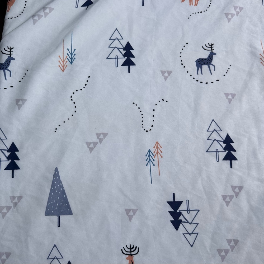 Crib Sheet: Winter Forrest Themed- White/Blue Stretch Decorative Fitted Sheet